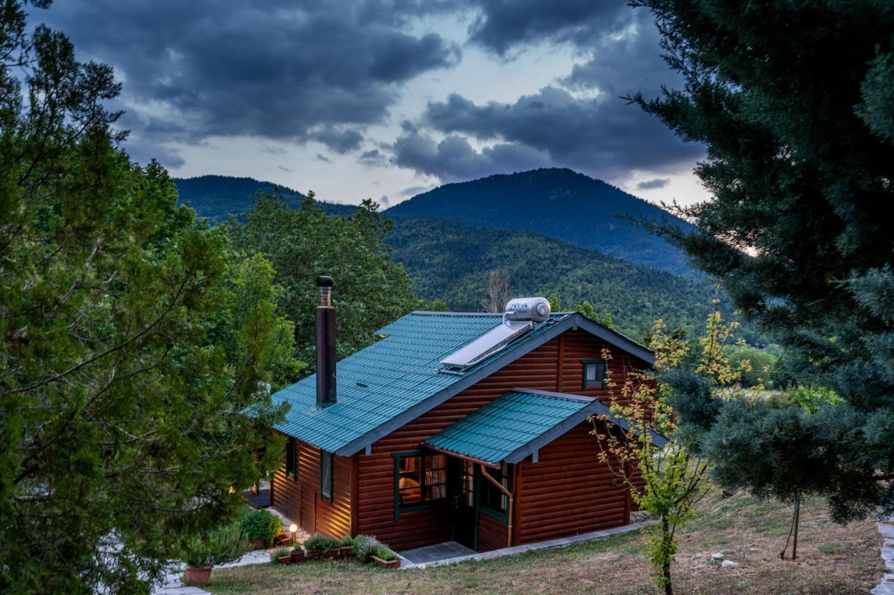 Chalet Likouresi Village Karpenísion Exterior foto